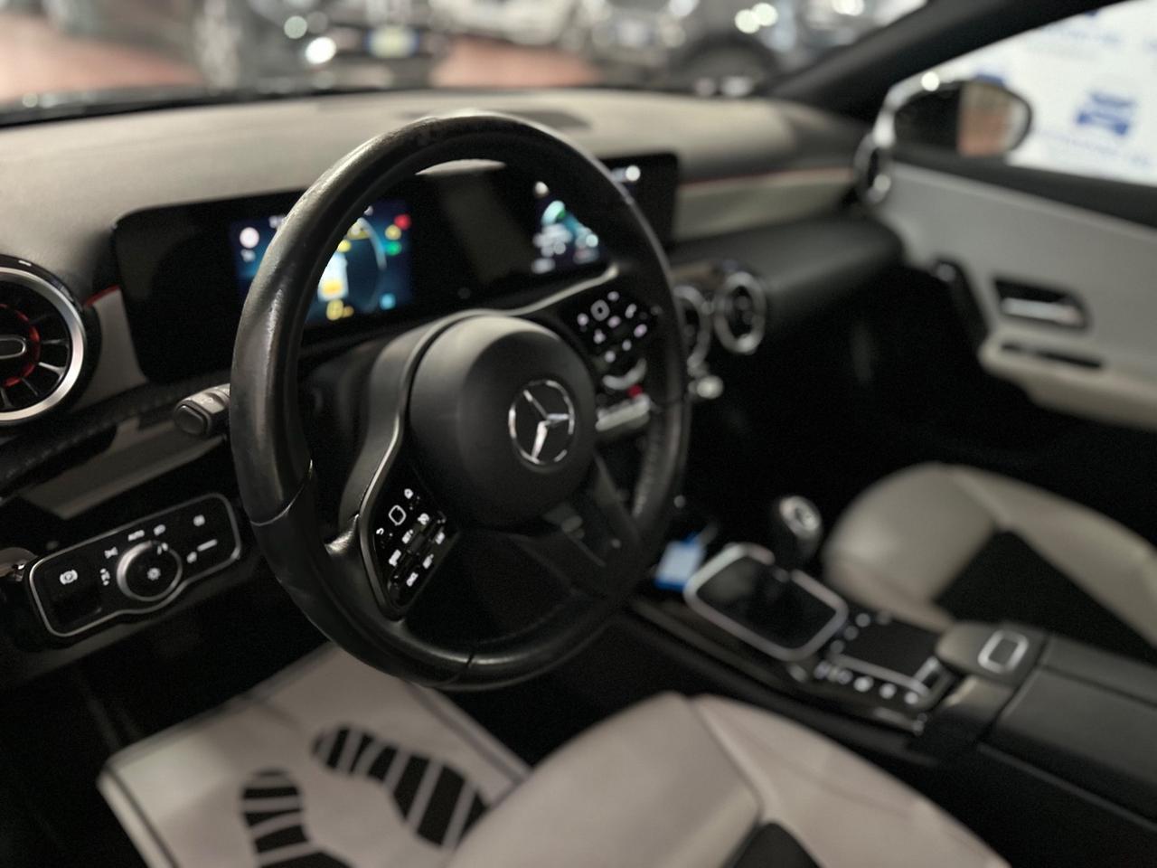 Mercedes-benz A 180 d Automatic Premium/2021/okneopatentati