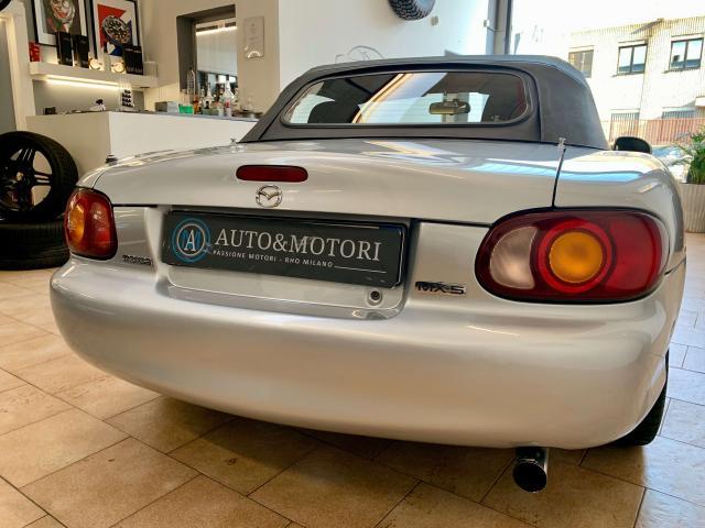 Mazda MX-5 MX-5 NB 1.6i 16v