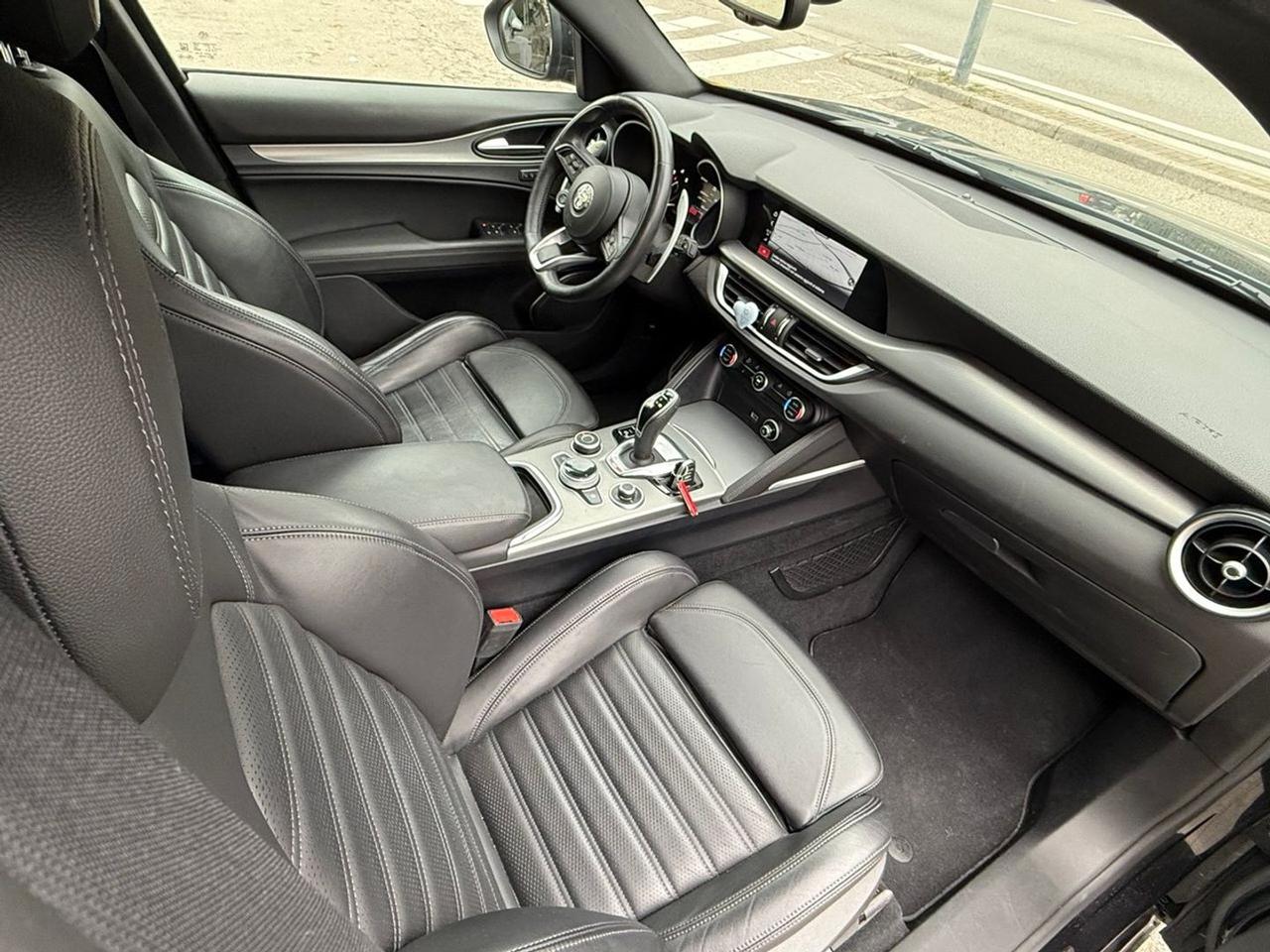 Alfa Romeo Stelvio Veloce 2.2 #8284