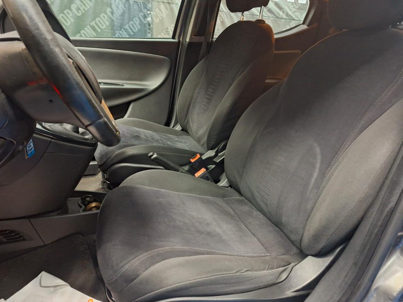 Lancia Ypsilon 1.2 69 CV 5 porte GPL Ecochic S Momodesign