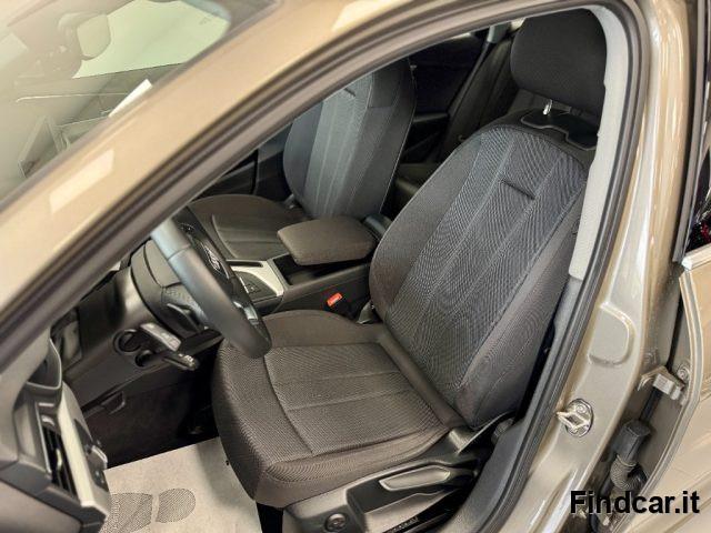AUDI A4 Avant 40 g-tron S tronic Advanced