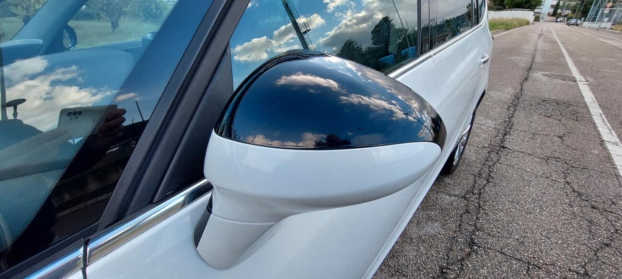 ZAFIRA 7 POSTI 1,6 METANO DI SERIE 150 CV COSMO NAVIGATORE SENSORI TELEFONO CRUISE CONTROL