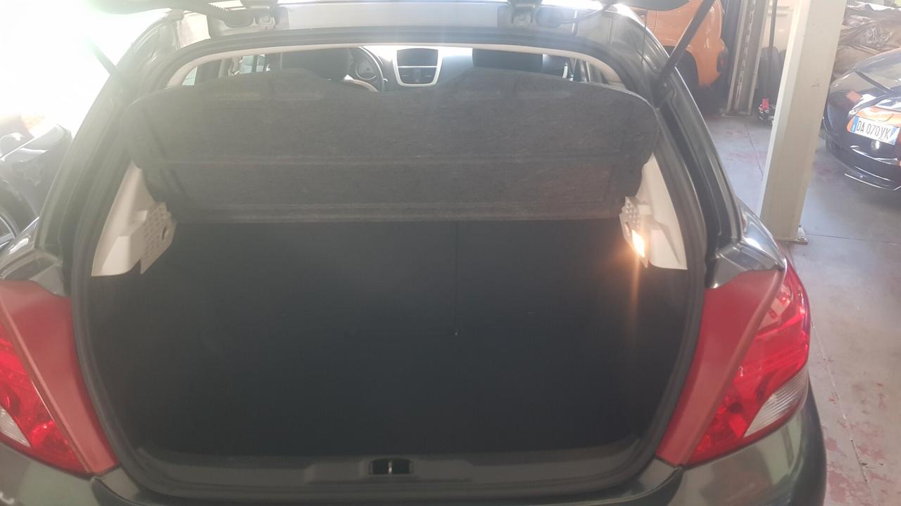 Peugeot 207 1.4 EURO 5 OK NEOPATENTATI!!!