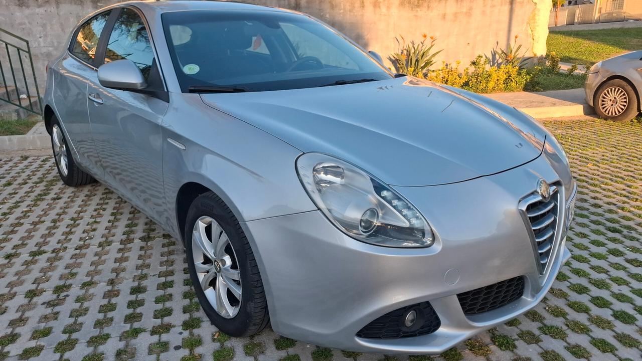 Alfa Romeo Giulietta 1.6 JTDm-2 105 CV Distinctive