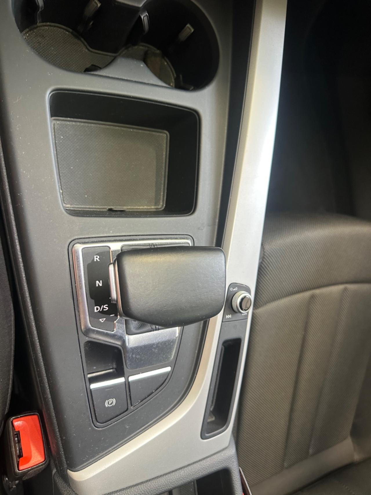 Audi A4 Avant 30 TDI/136 CV S tronic line edition