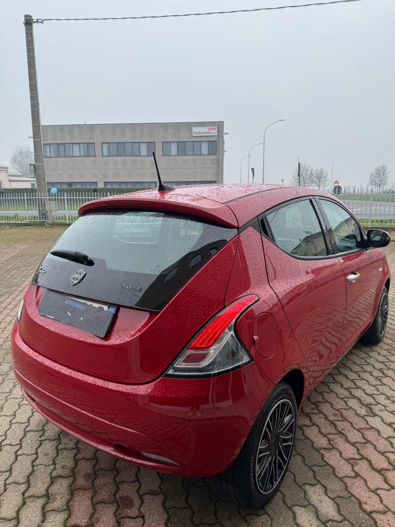 Lancia Ypsilon 1.0 FireFly 5 porte S&S Hybrid Ecochic Gold