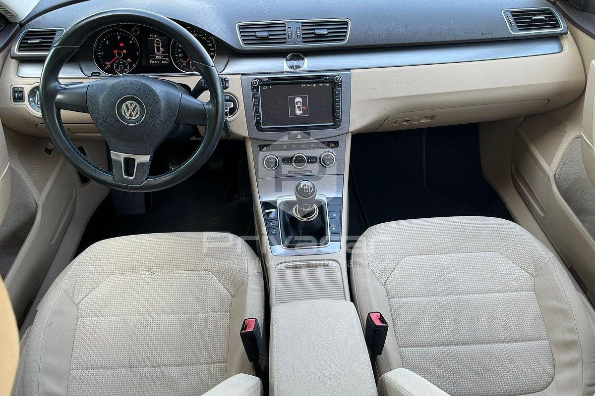 VOLKSWAGEN Passat 2.0 TDI Comfortline BlueM. Tech.