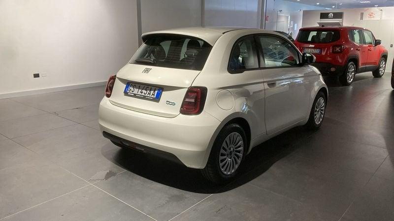 FIAT 500 500e Berlina 42 kWh
