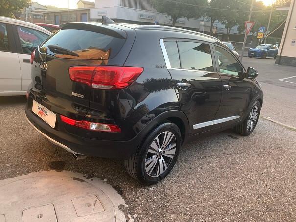 Kia Sportage 1.7 CRDI VGT 2WD high tech