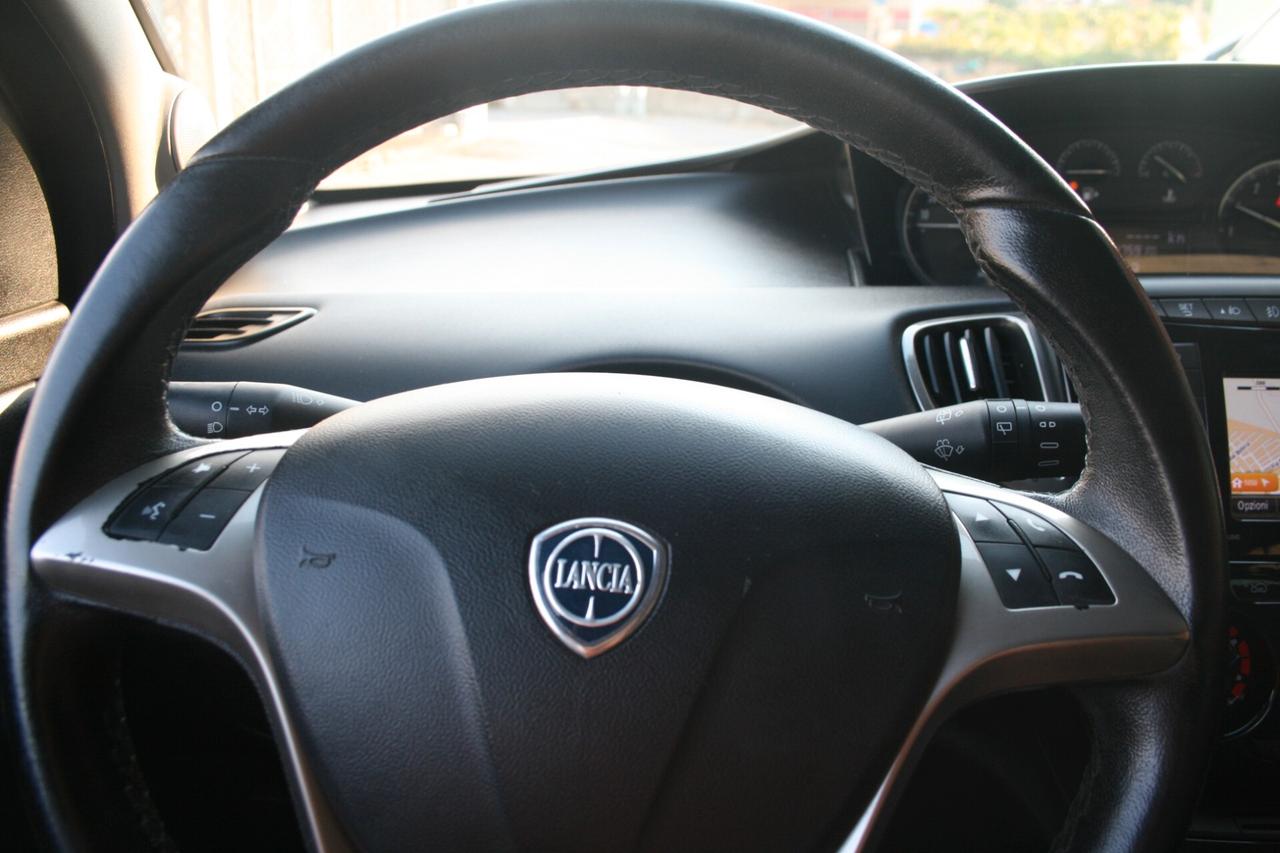 Lancia Ypsilon 1.2 69 CV 5 porte Openinig Edition