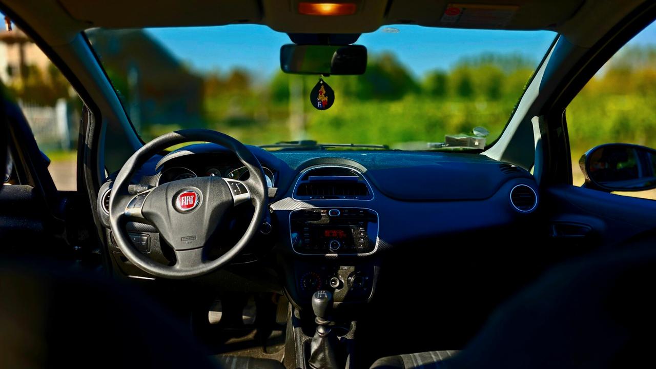 Fiat Punto Evo 1.2 NEOPATENTATI SEMI NUOVA