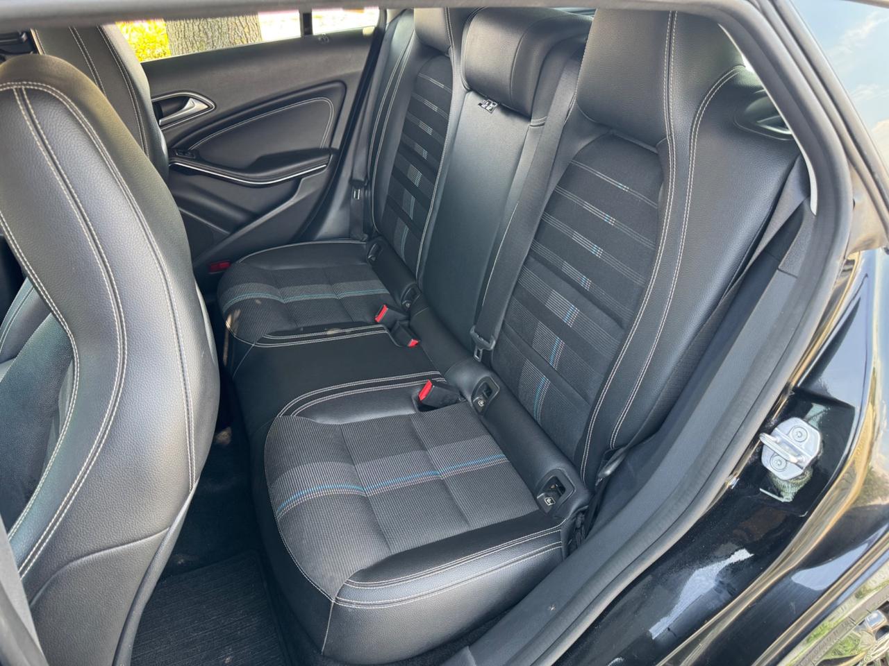 Mercedes-benz CLA 200 d Automatic Business