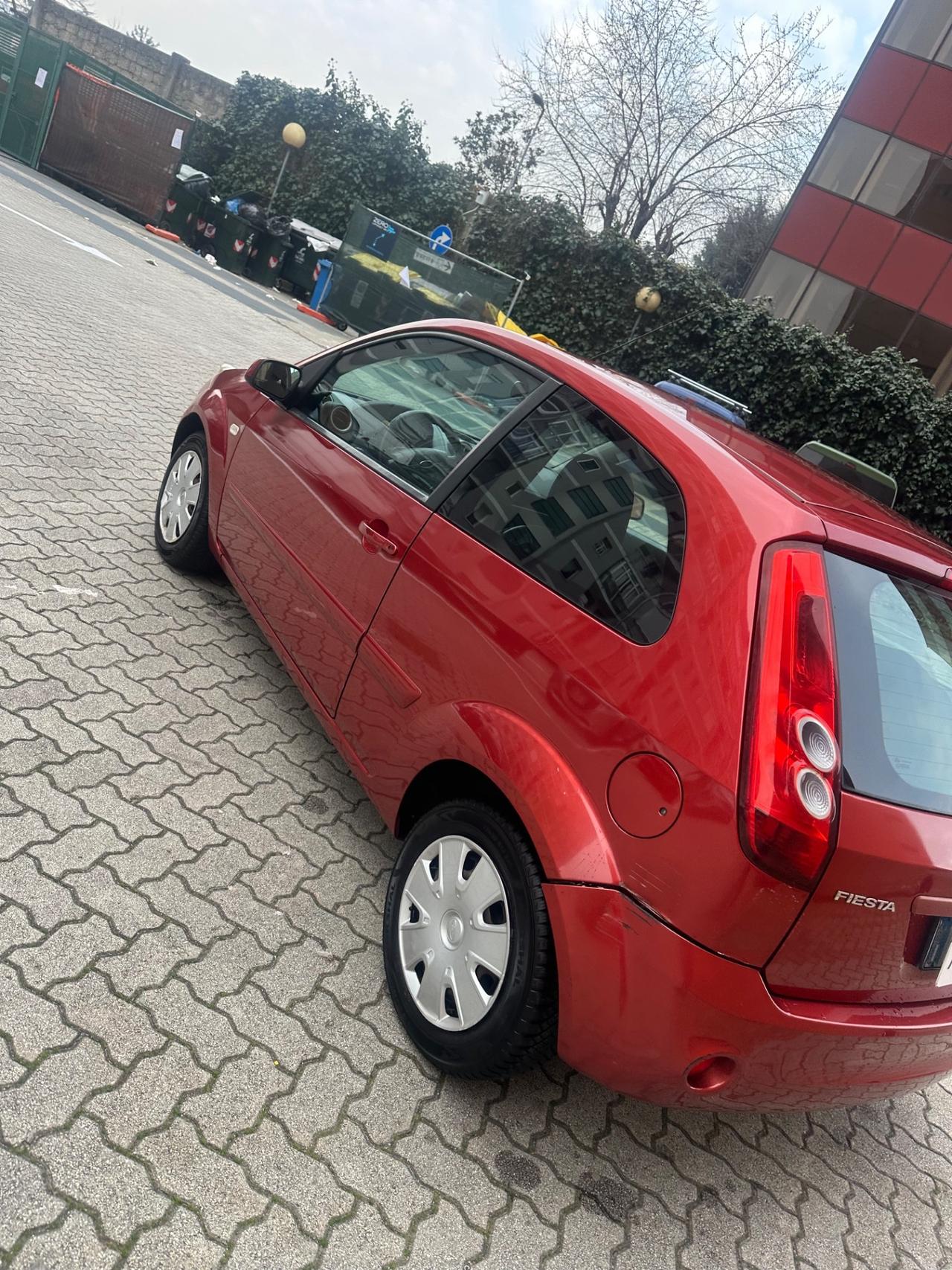 Ford Fiesta 1.2 16V 3p. Ghia