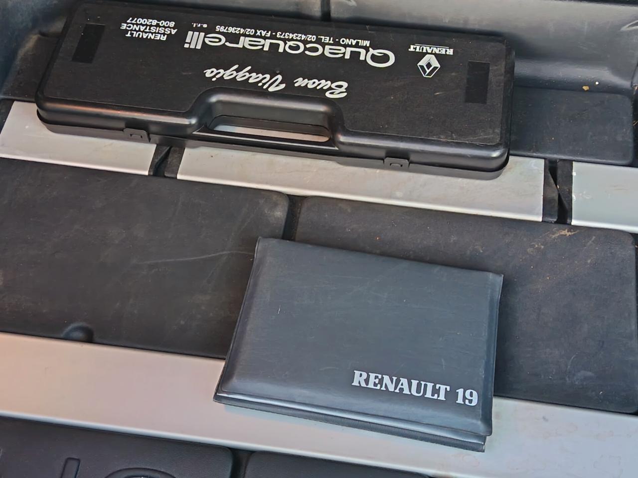 Renault Clio 1.2 16V 5 porte Le Iene