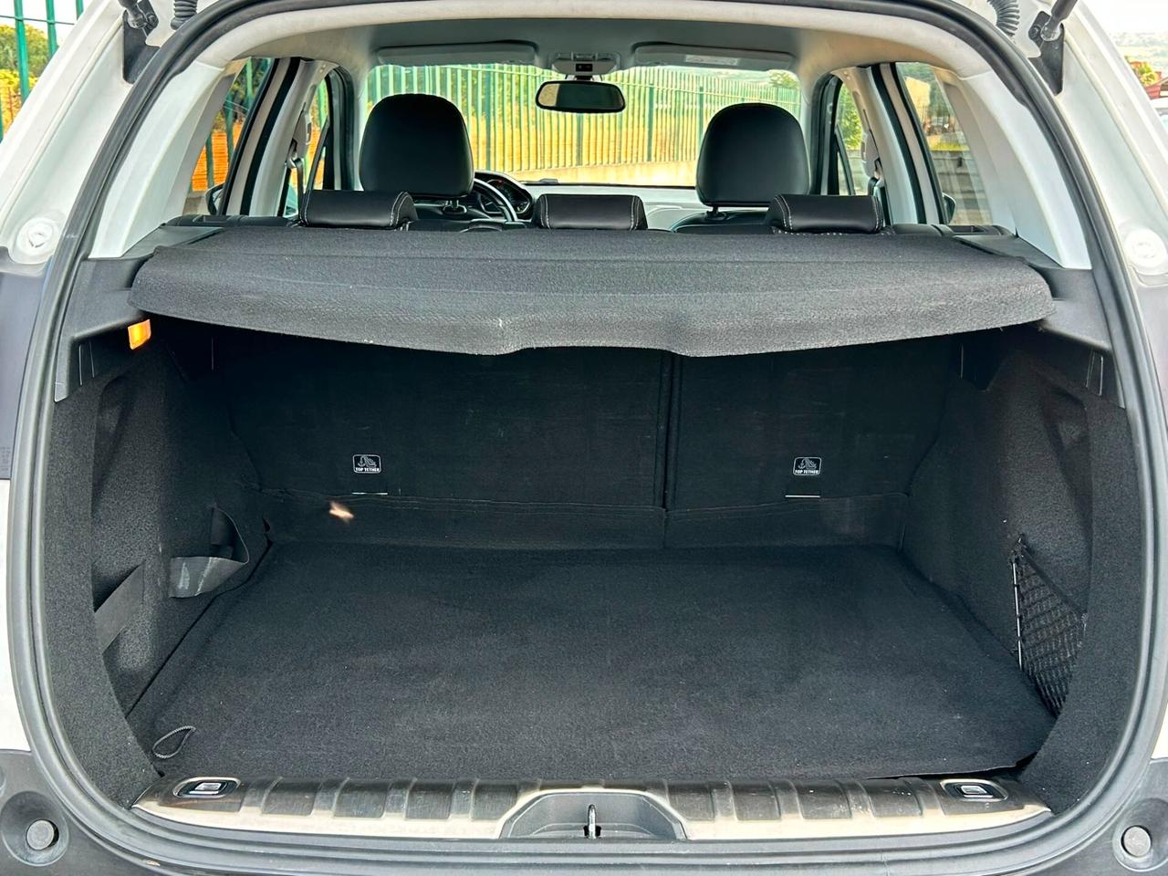 Peugeot 2008 BlueHDi 100 Black Matt