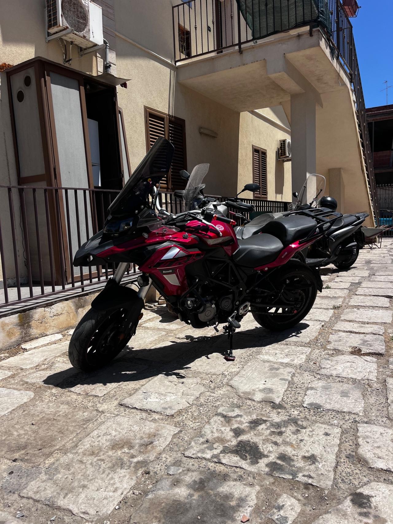 Benelli TRK 502 permuta auto moto durgone