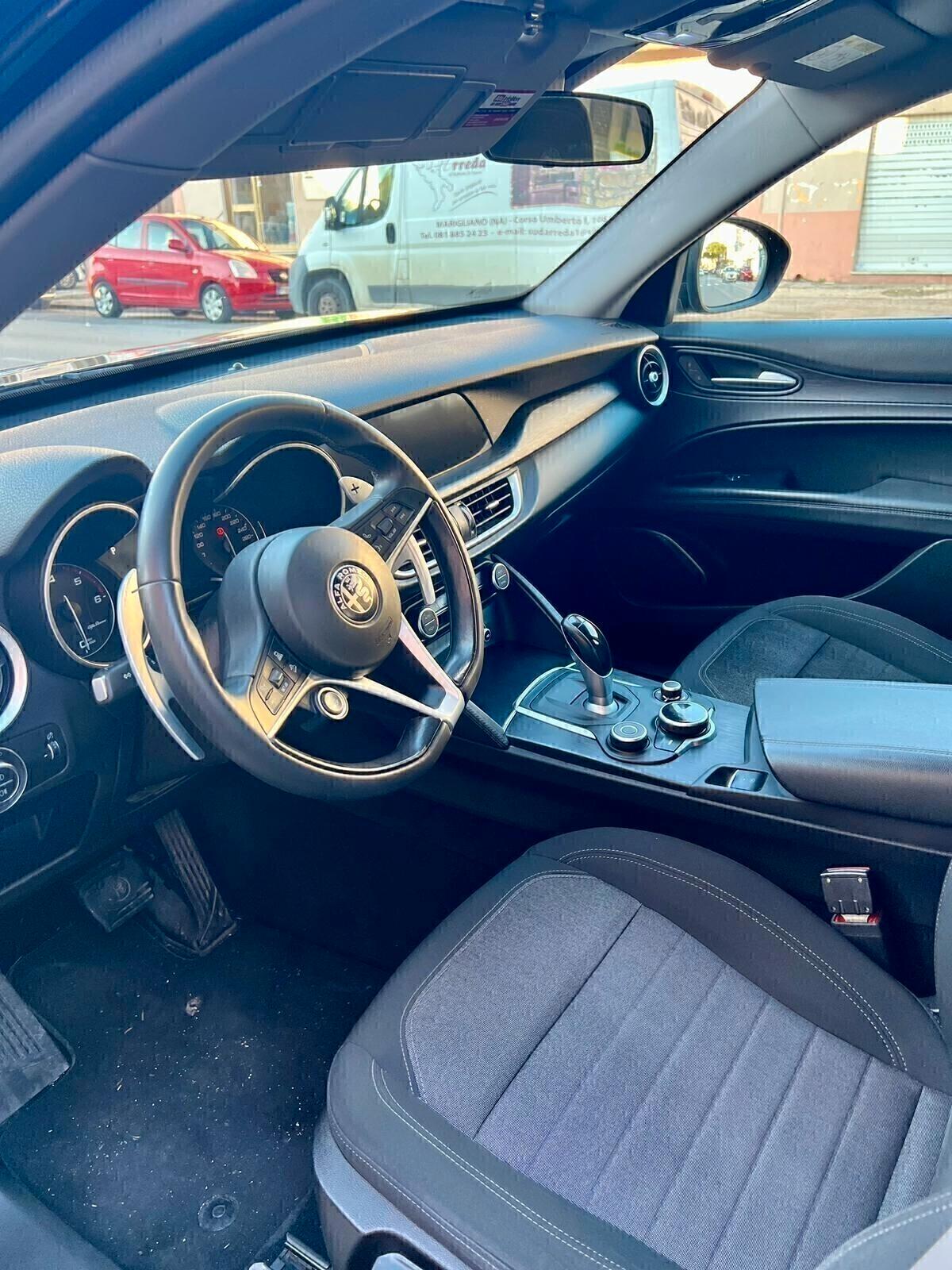 Alfa Romeo Stelvio 2.2 190 CV AT8 Q4 Business 01/2019 KM102000