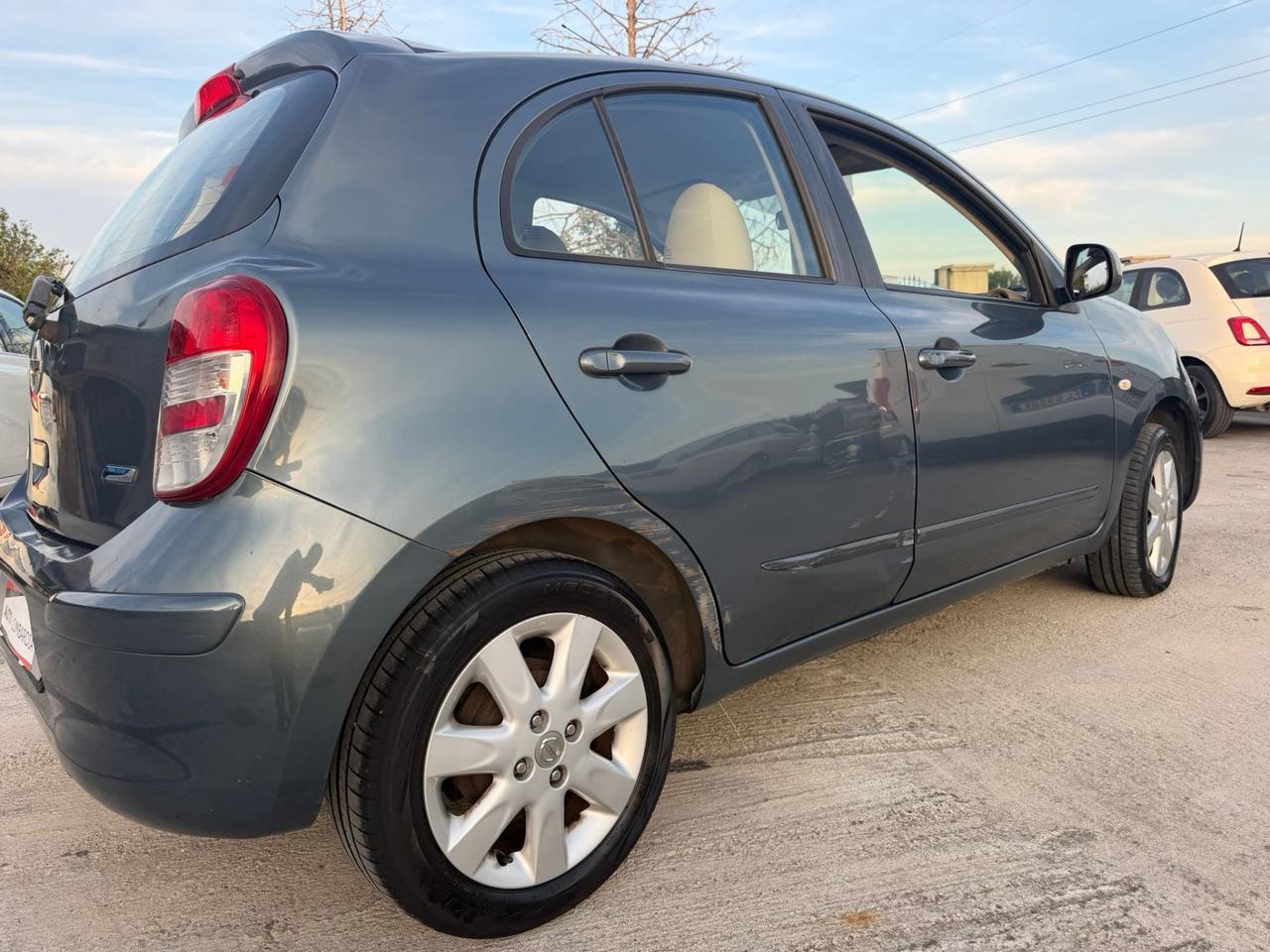 Nissan Micra 1.2 12V 5 porte Tekna neopatentati