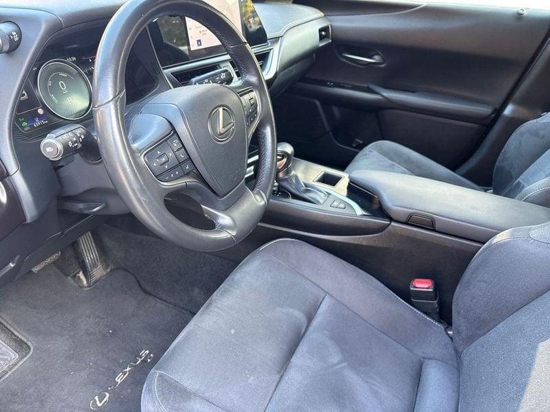 Lexus UX UX 250h 2.0 Design 2wd cvt
