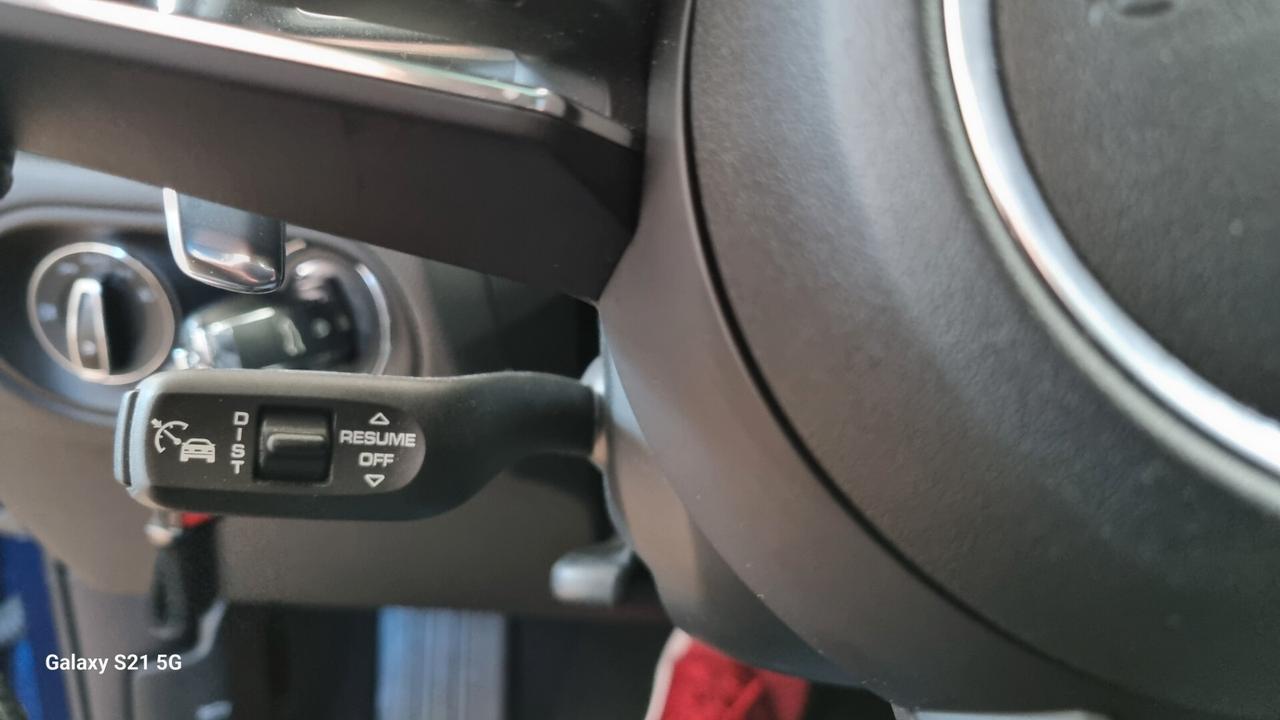 Porsche Macan 2.0 T Tetto Scarichi Spot. Sospensioni Radar