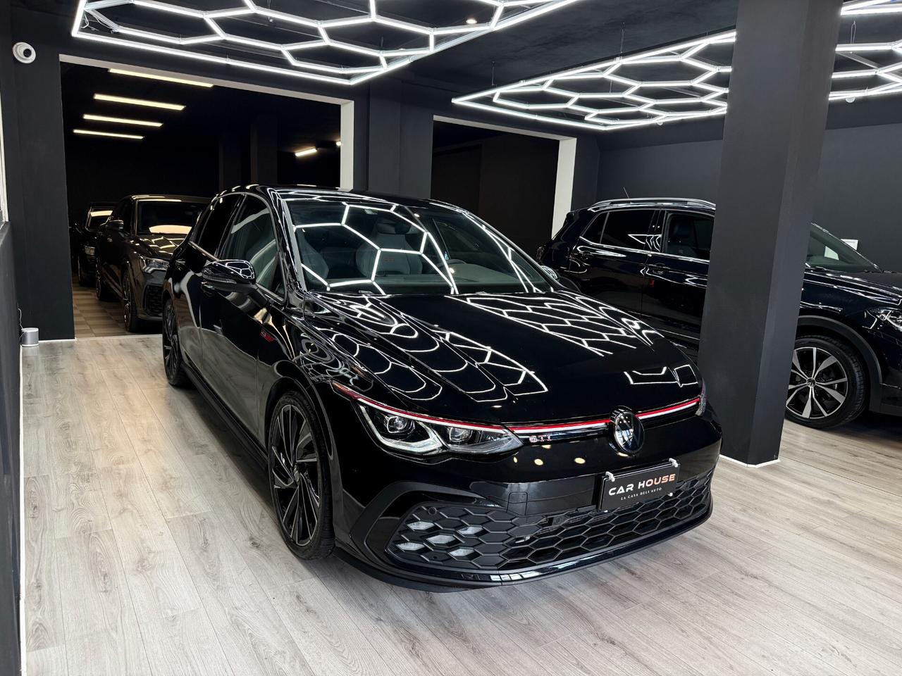 VOLKSWAGEN GOLF 8 GTI 2.0 TSI 245CV SEDILI PELLE