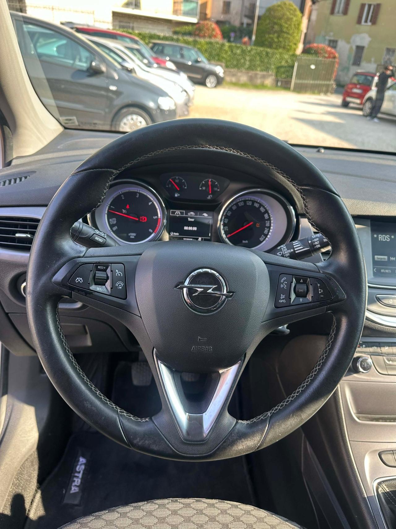 Opel ASTRA 1.6 CDTi FULLOPT KMCERT UNICOPR