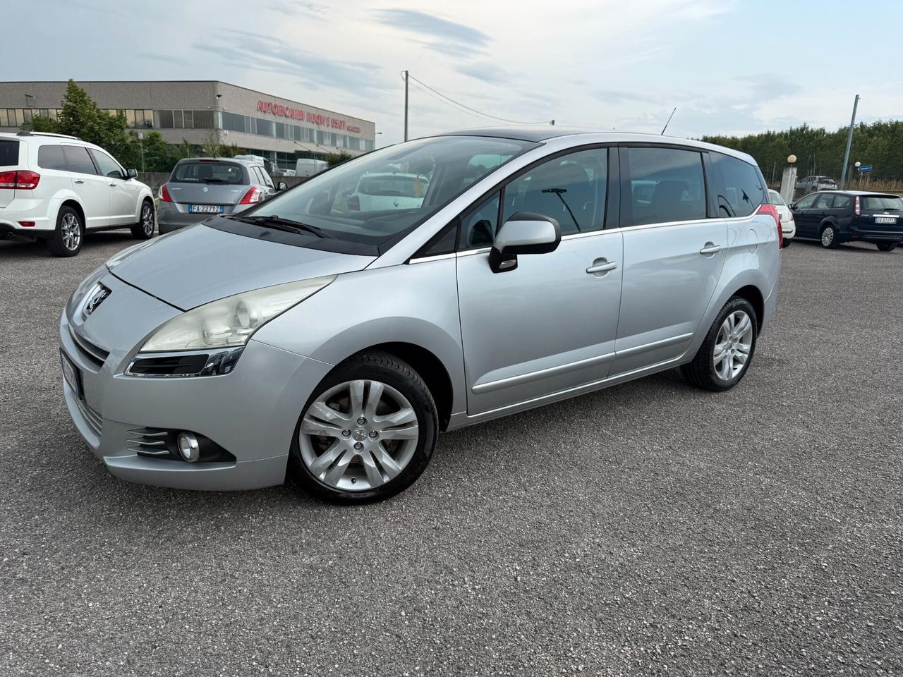Peugeot 5008 2.0 HDi 150CV