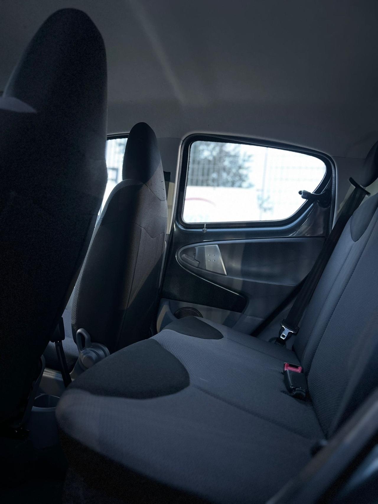 Toyota Aygo 1.0 5 porte-2008