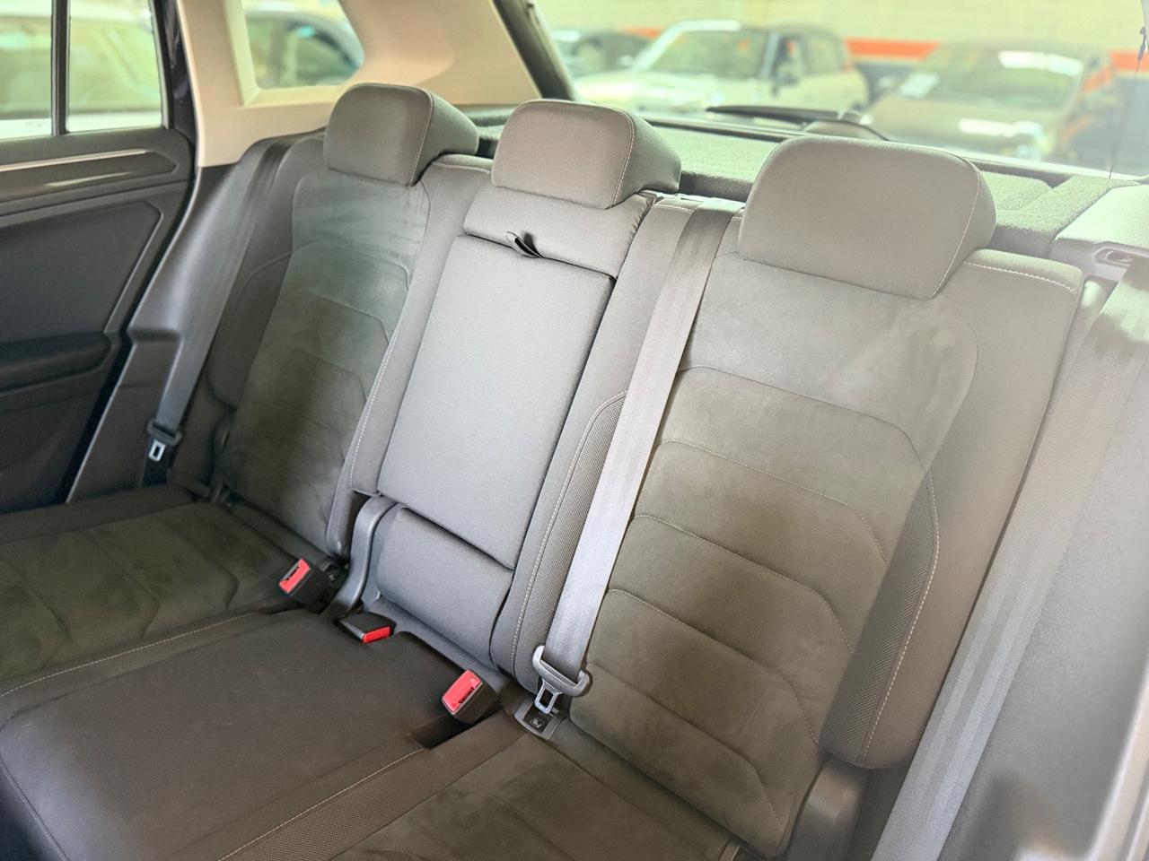 Volkswagen Tiguan 2.0 TDI SCR DSG Business BlueMotion Technology