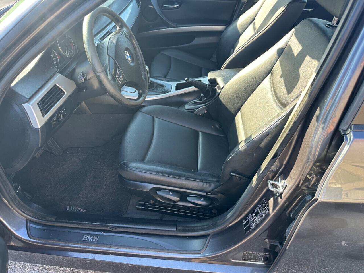 Bmw 320 LEGGI ANNUNCIO