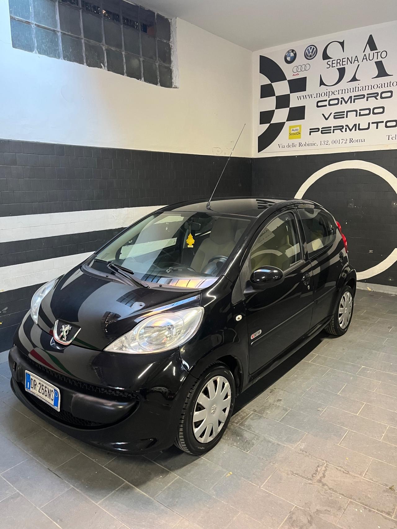 Peugeot 107 1.0 68CV 5p. Sweet Years 2Tronic