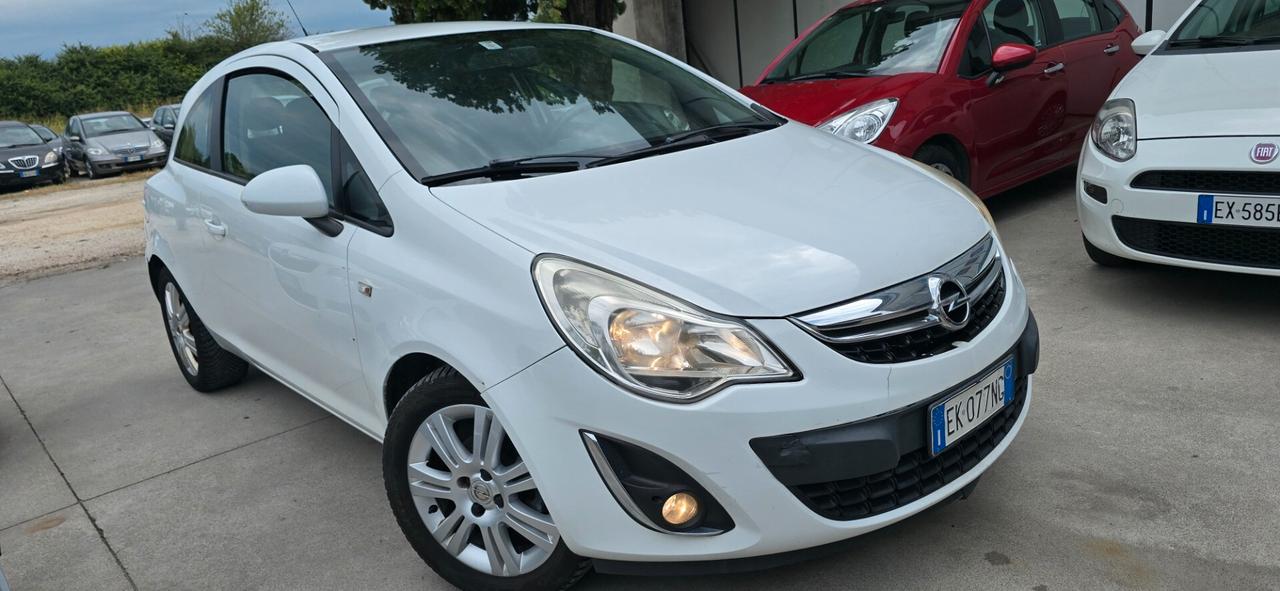 Opel Corsa 1.2 85CV 3 gas va. Sempre ok patentati