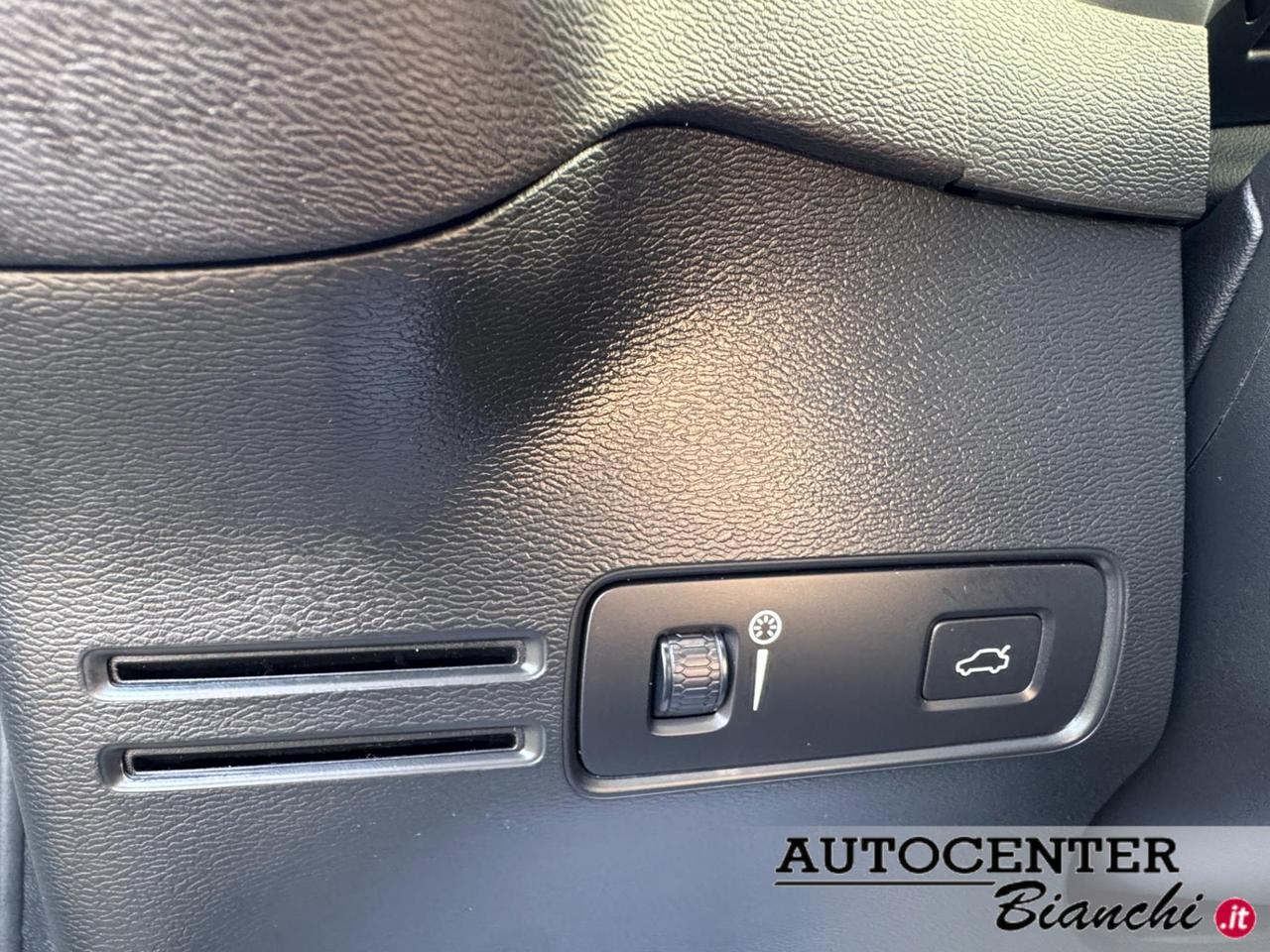 Volvo XC40 2.0 d3 R-design awd auto my21