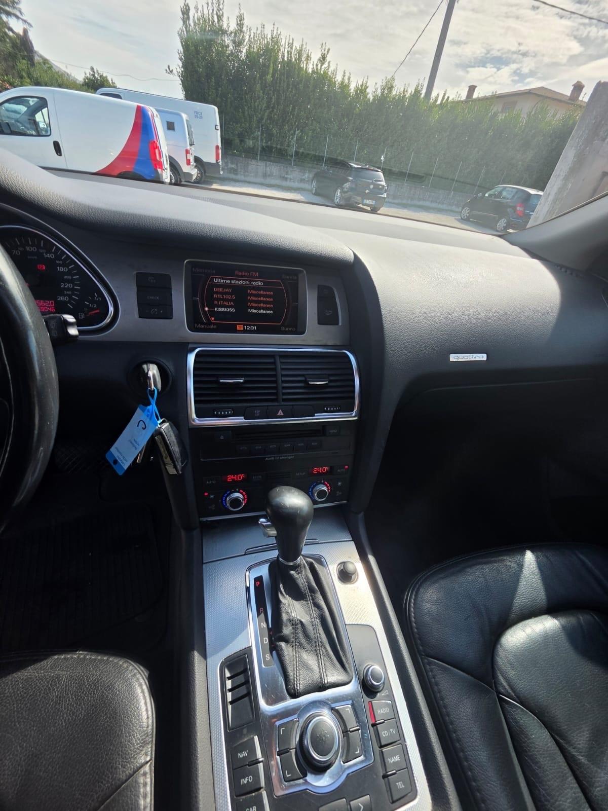 Audi Q7 3.0 V6 TDI 233CV quattro tiptronic km 160 mila unico proprietario