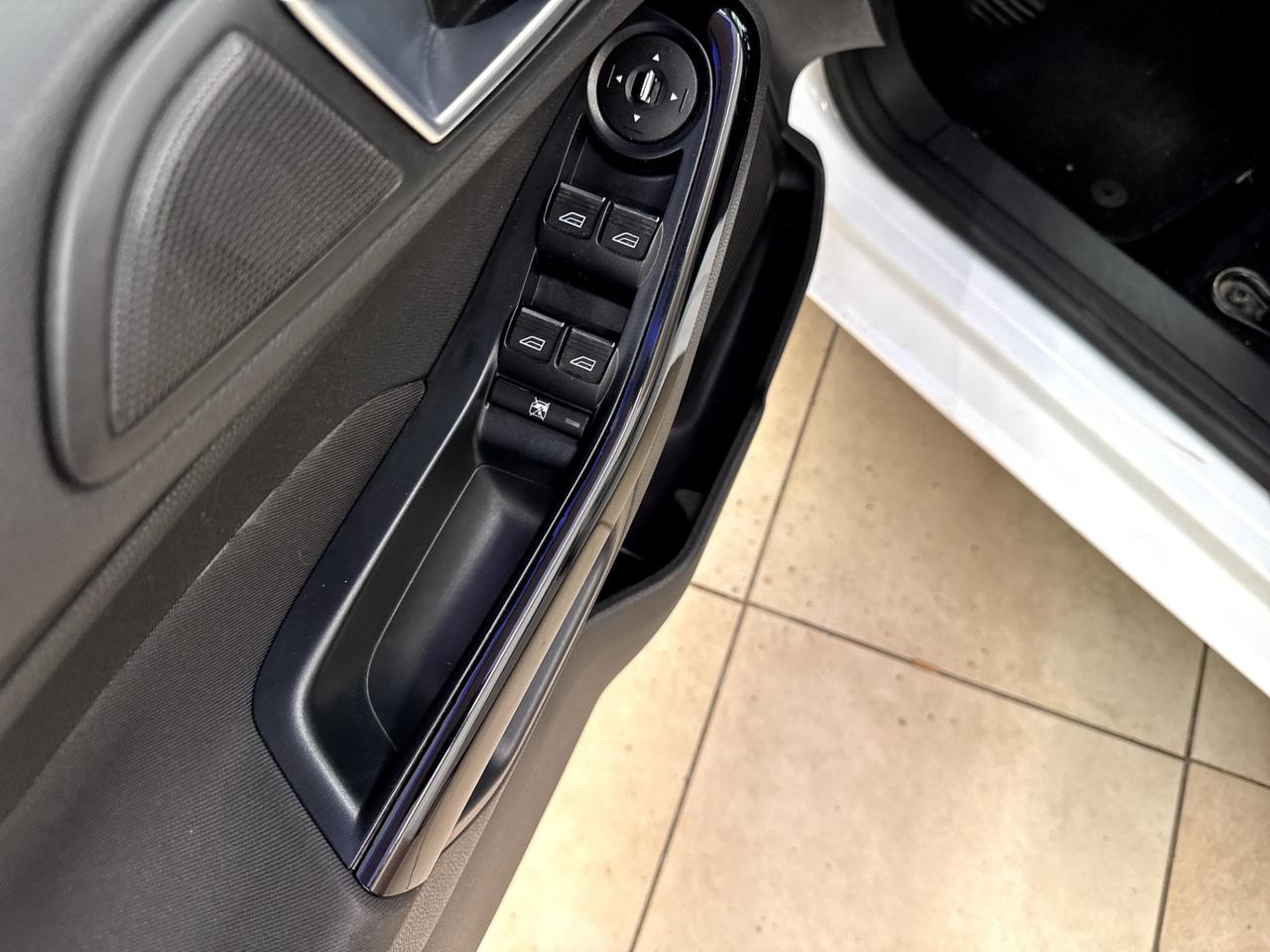Ford Fiesta 1.5 TDCi 75CV 5 porte Titanium