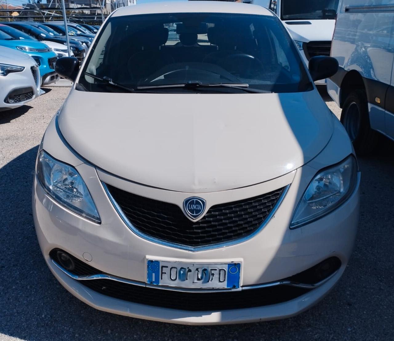 Lancia Ypsilon 1.2 69 CV 5 porte GPL Ecochic Silver