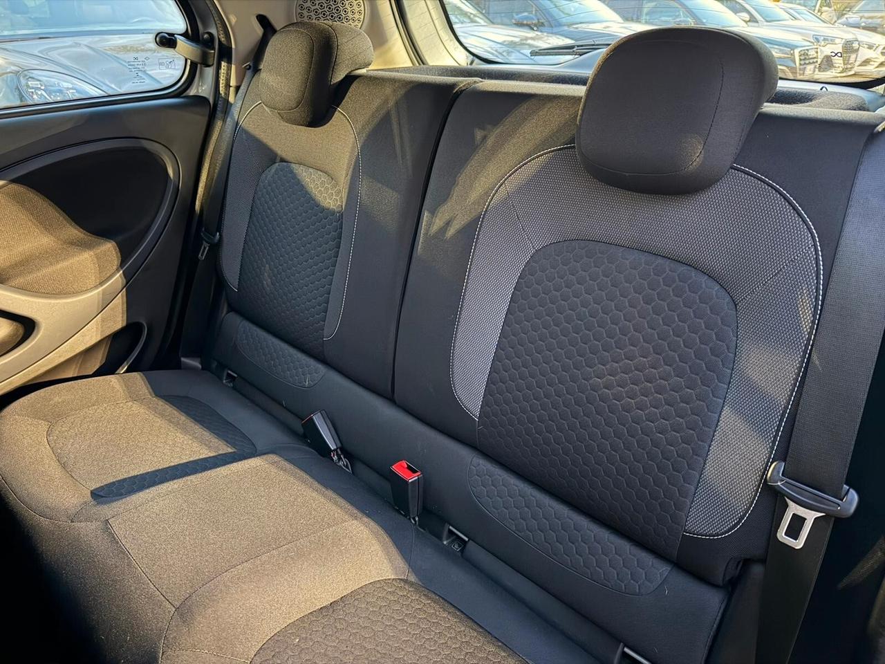 Smart ForFour EQ Pulse