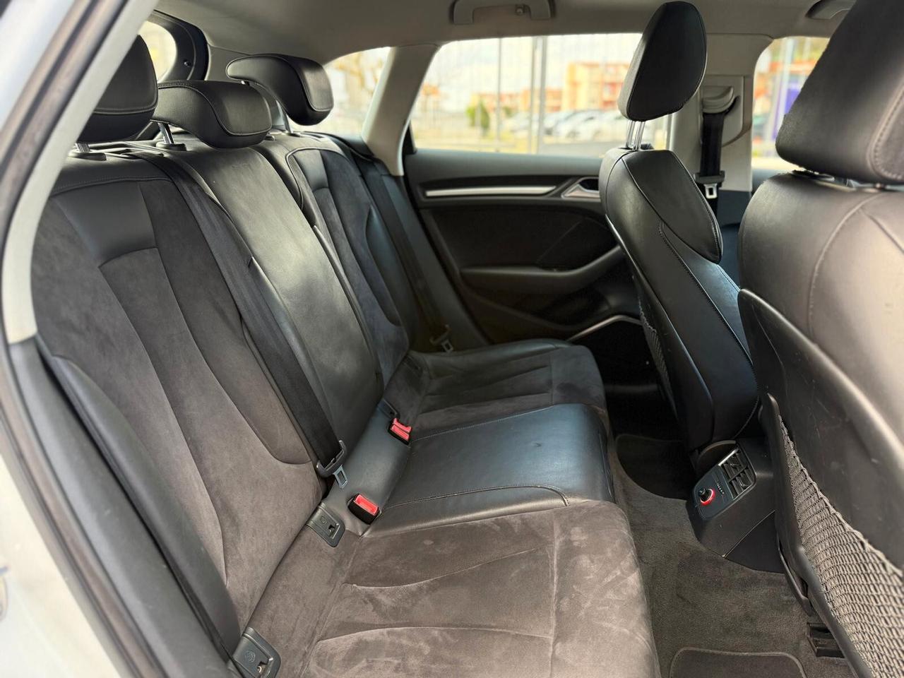 Audi A3 SPB 1.6 TDI 110 CV , S LINE ,TETTO, MATRIX , FULL