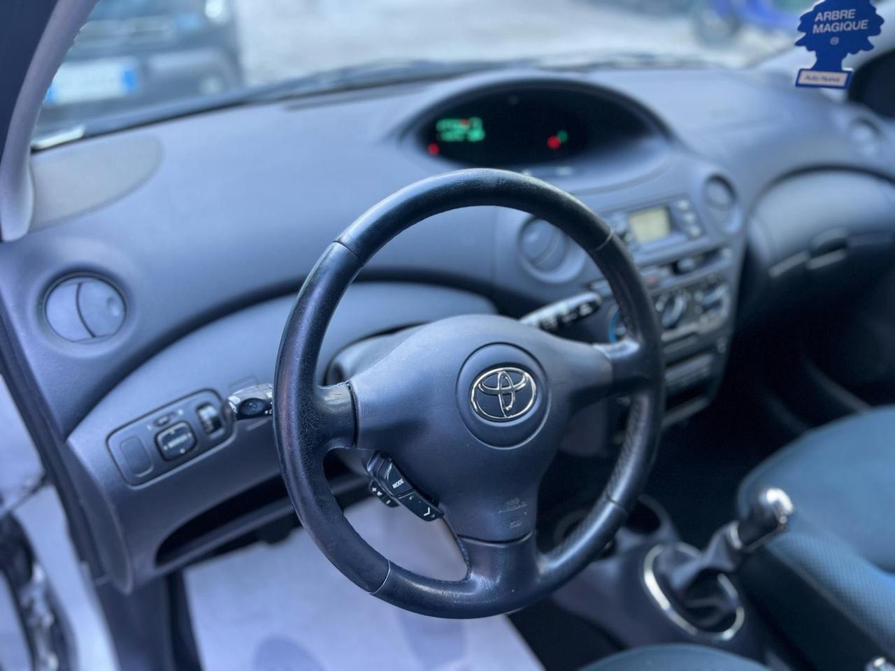 Toyota Yaris 1.0i 16V cat 5p Expo Clima