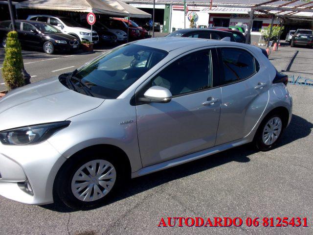 TOYOTA Yaris 1.5 Hybrid 5 porte Business