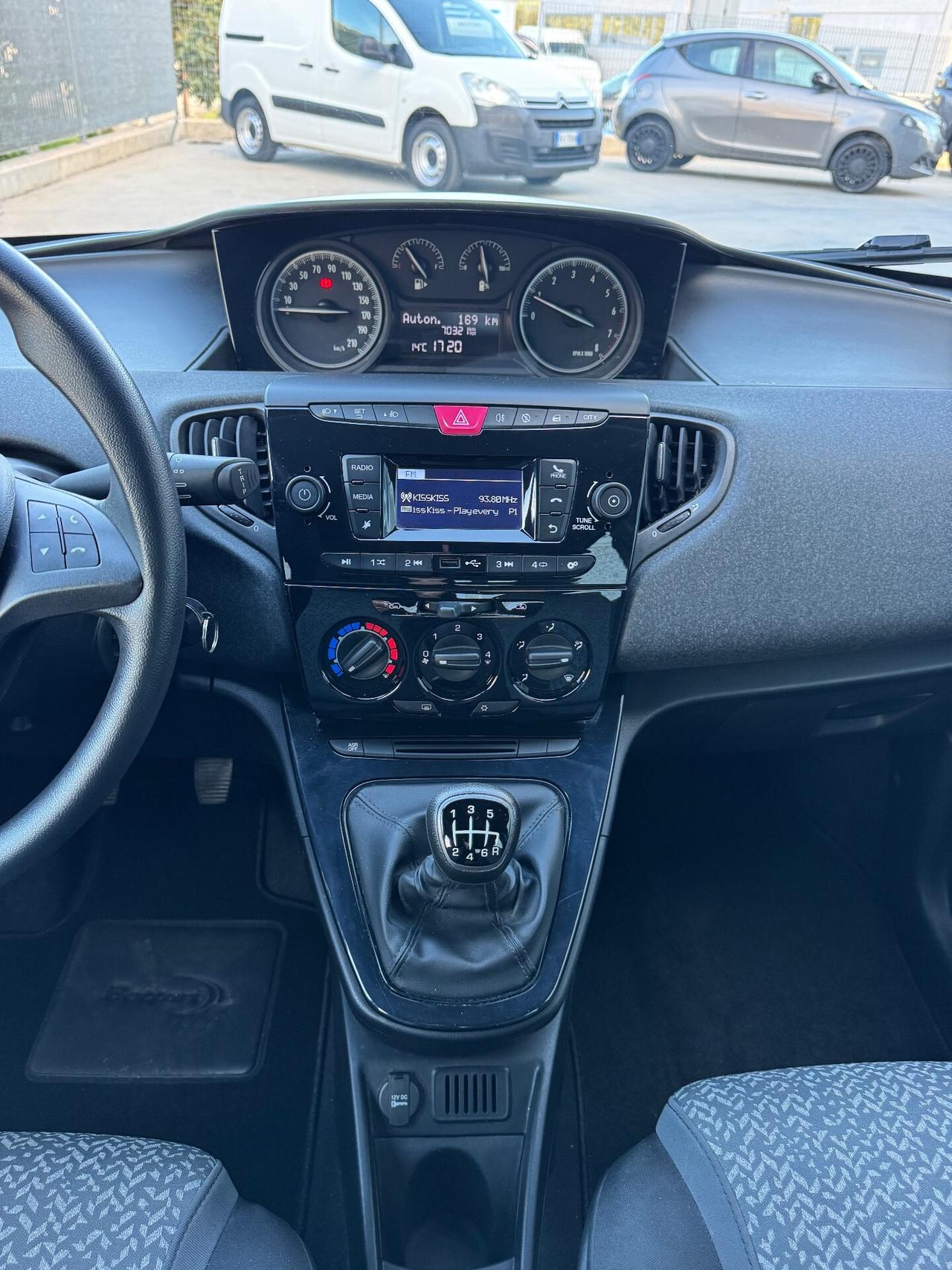 Ypsilon 1.0 FireFly 5 porte S&S Hybrid Silver