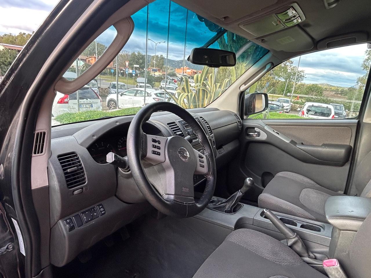 Nissan Navara 2.5 dCi 4 porte Double Cab XE