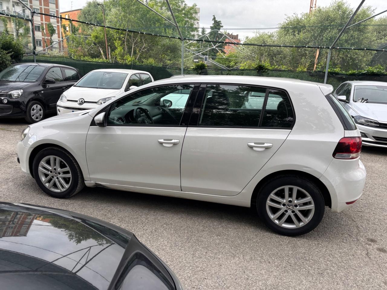 Volkswagen Golf 1.6 TDI 5p. Highline OK NEOPATENTATI