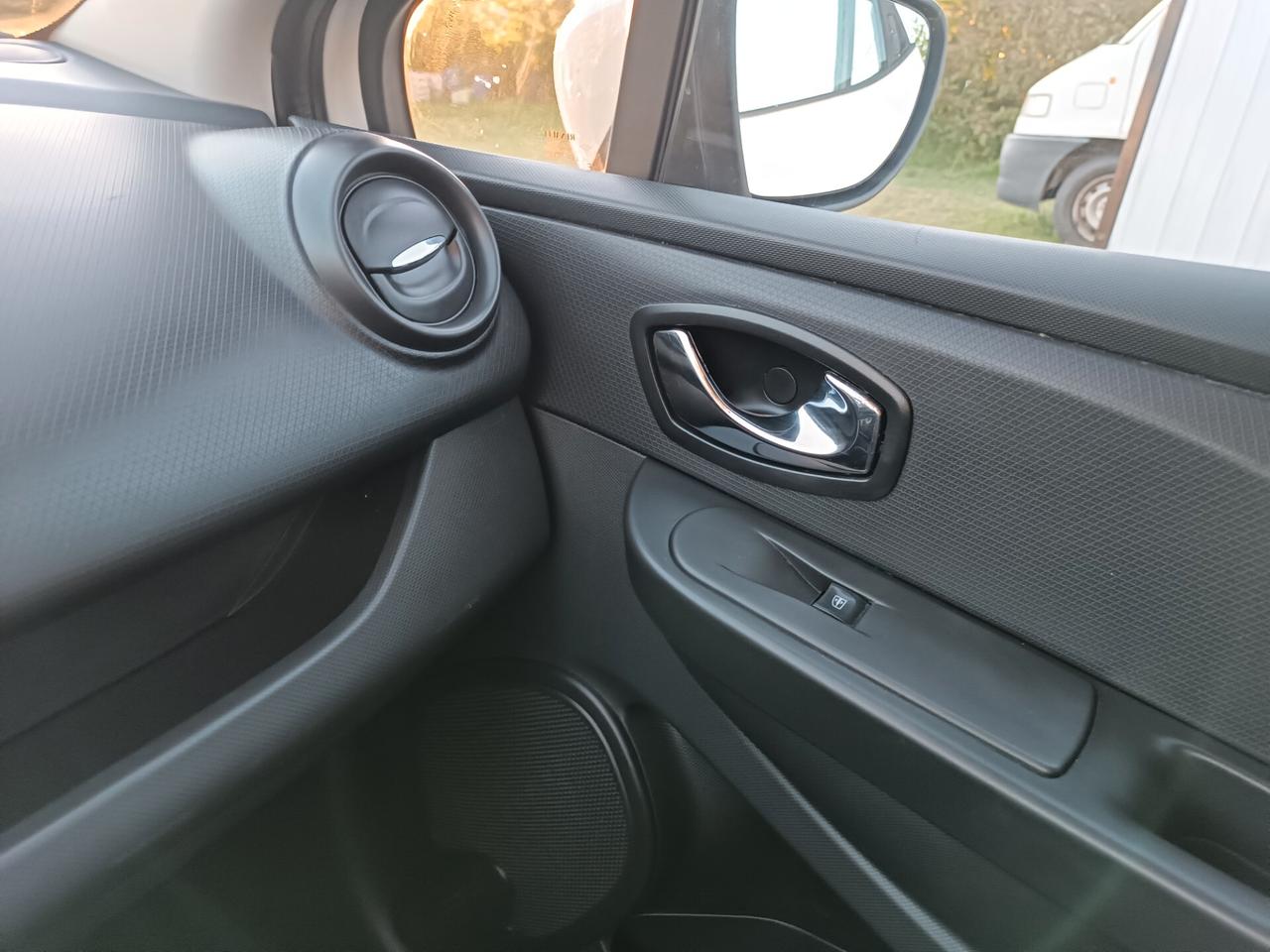 Renault Clio 1.5 dCi 8V 75CV 5 porte Costume National