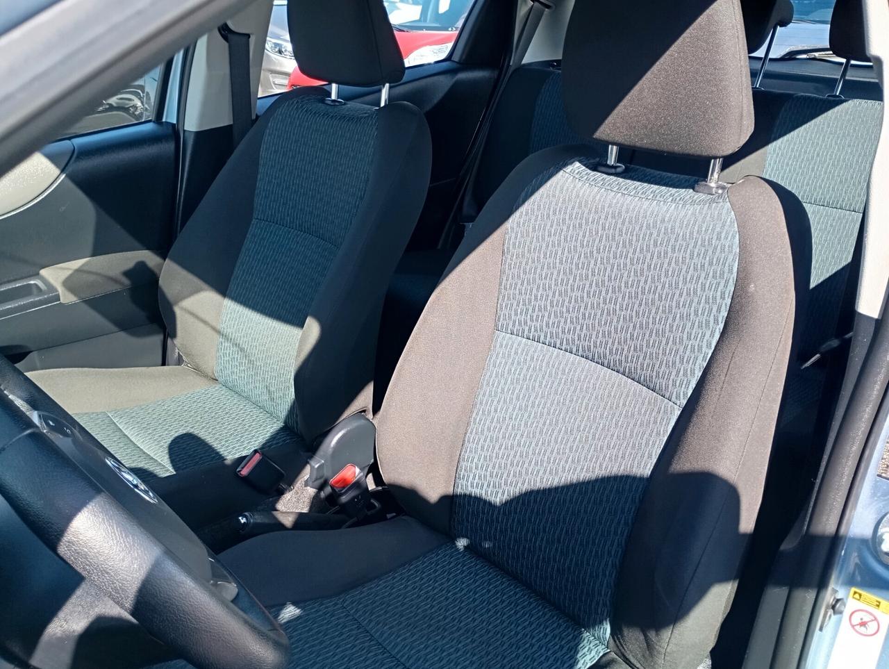 Toyota Yaris 1.0 5 porte Active