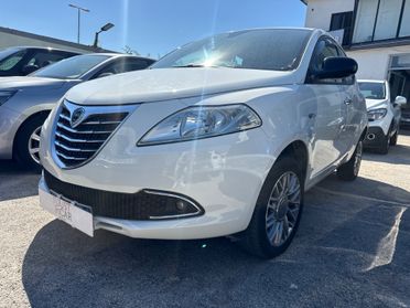 Lancia Ypsilon 0.9 TwinAir 85 CV 5 porte Metano Ecochic Gold 2013