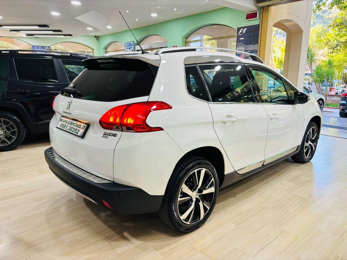 Peugeot 2008 1.6 e-HDi 115 CV S&S Féline Panorama