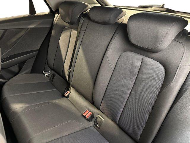 AUDI Q2 30 TFSI Business