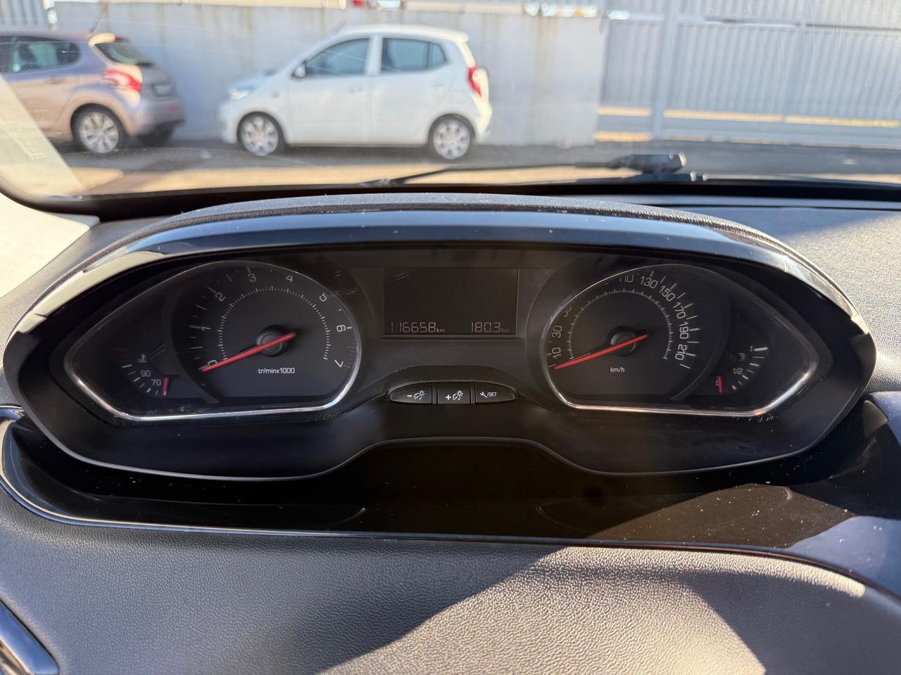 Peugeot 208 1.2 VTi 82 CV 5 porte