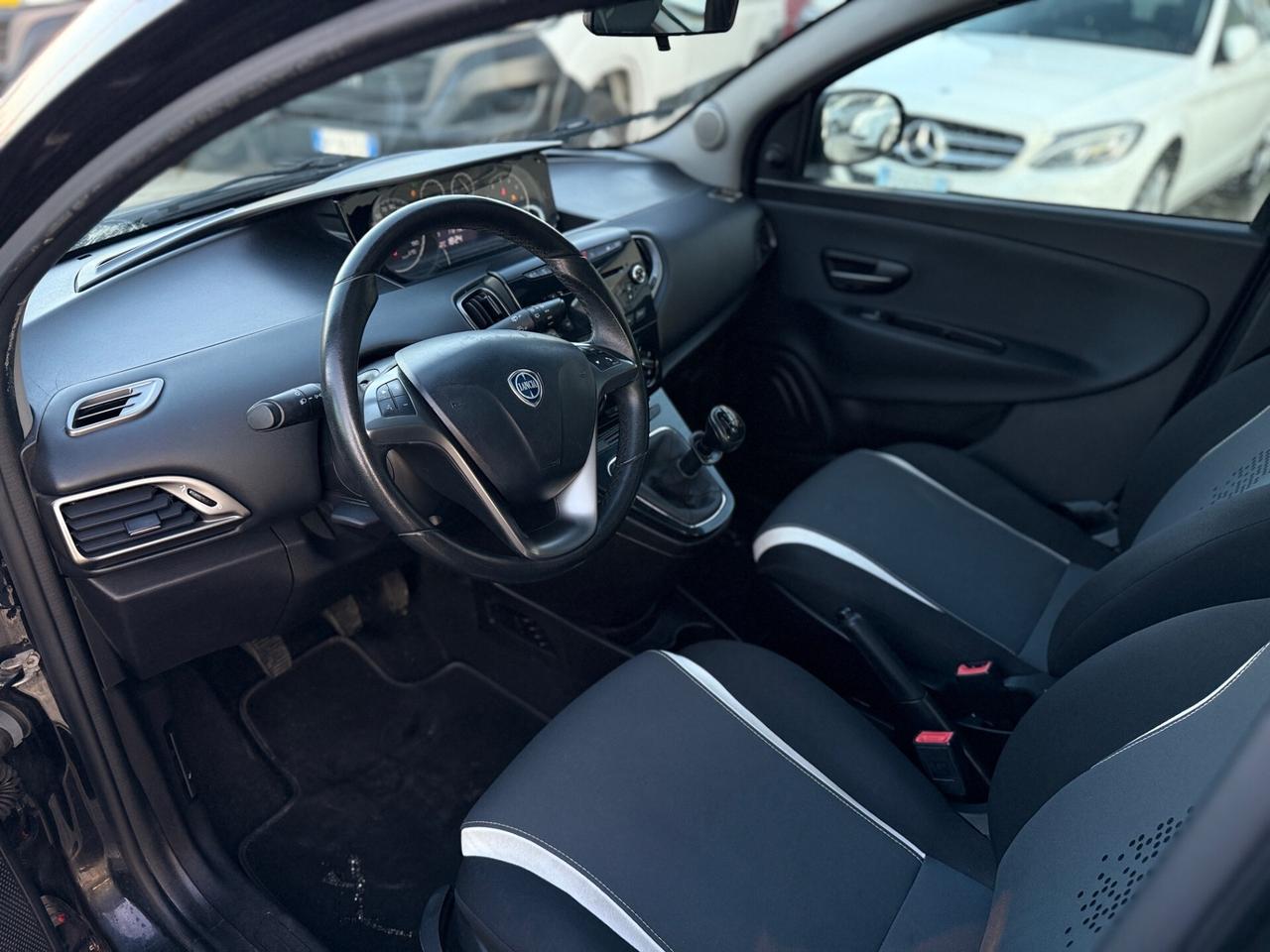 Lancia Ypsilon 1.2 69 CV 5 porte Elle